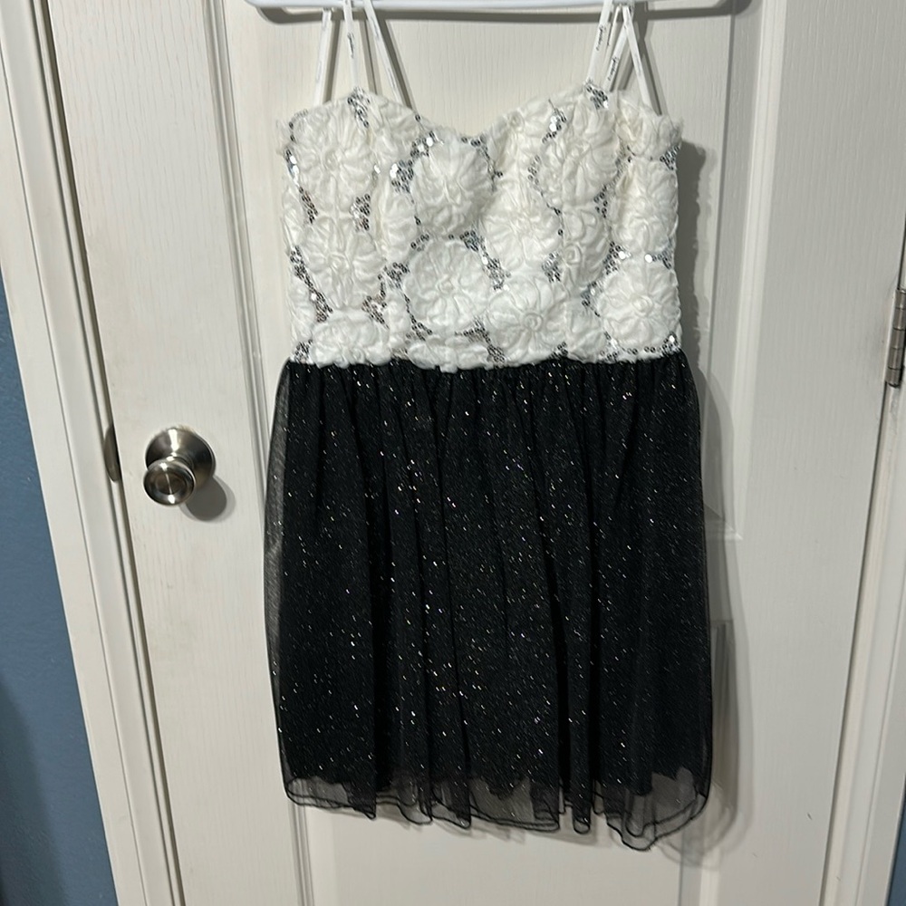Black and White Strapless Holiday/Party/ Prom Dresss